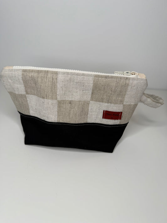 Zip Pouch- Checkers