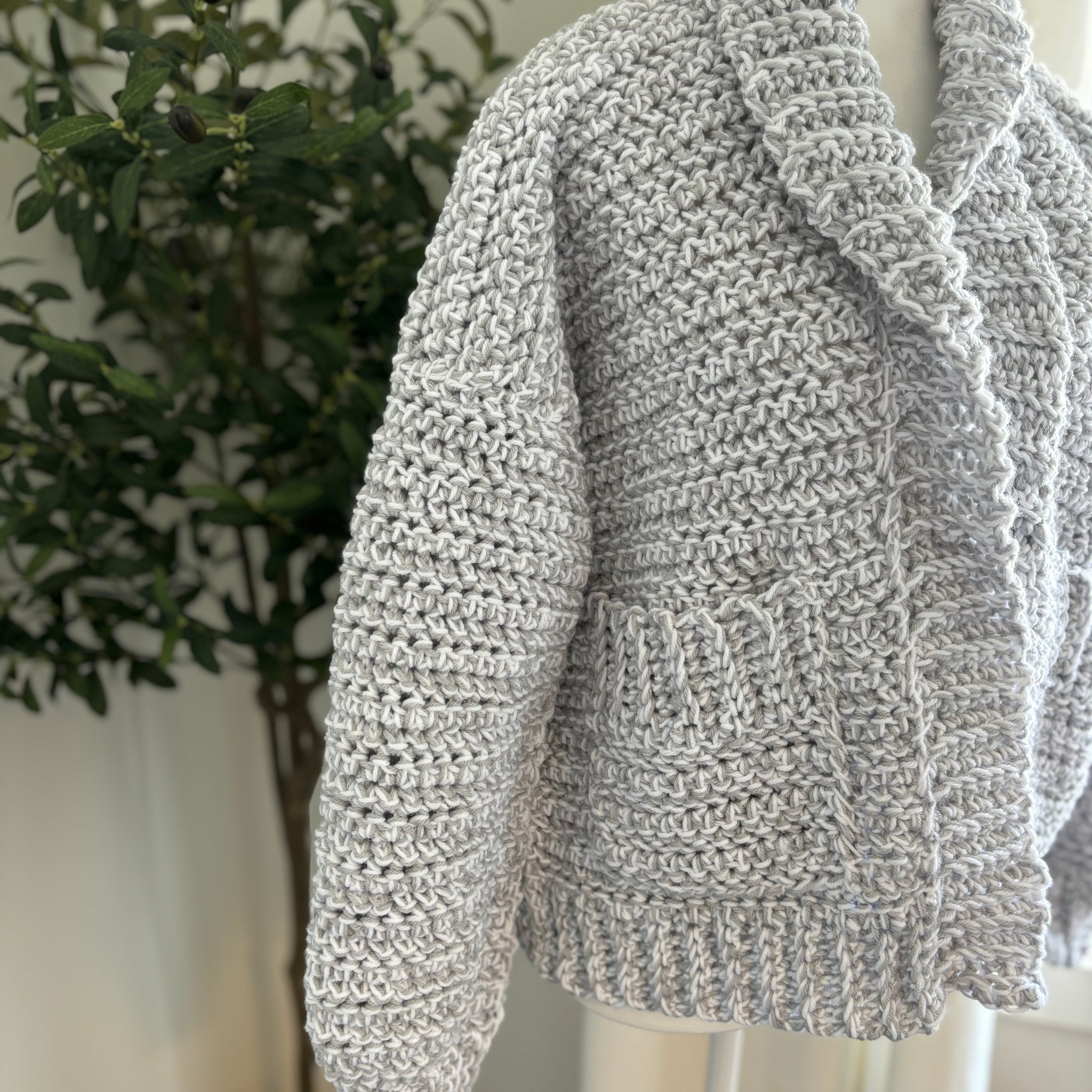 The Essential Ease Cardigan x Chunky Grey